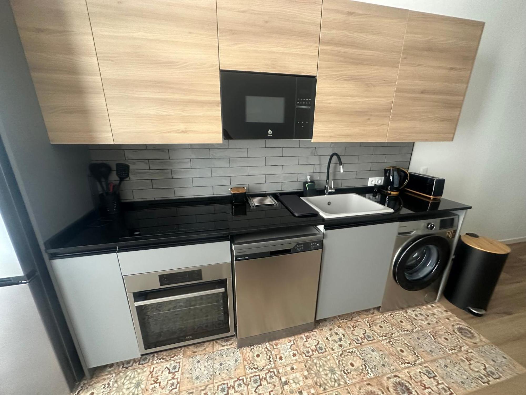 Portobeach Valencia Suites Bagian luar foto